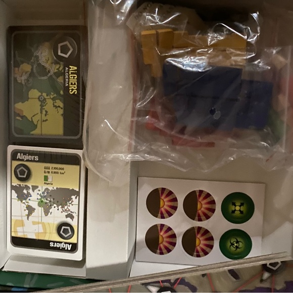 Pandemic Board Game by Z-Man Games new never used - Picture 12 of 16